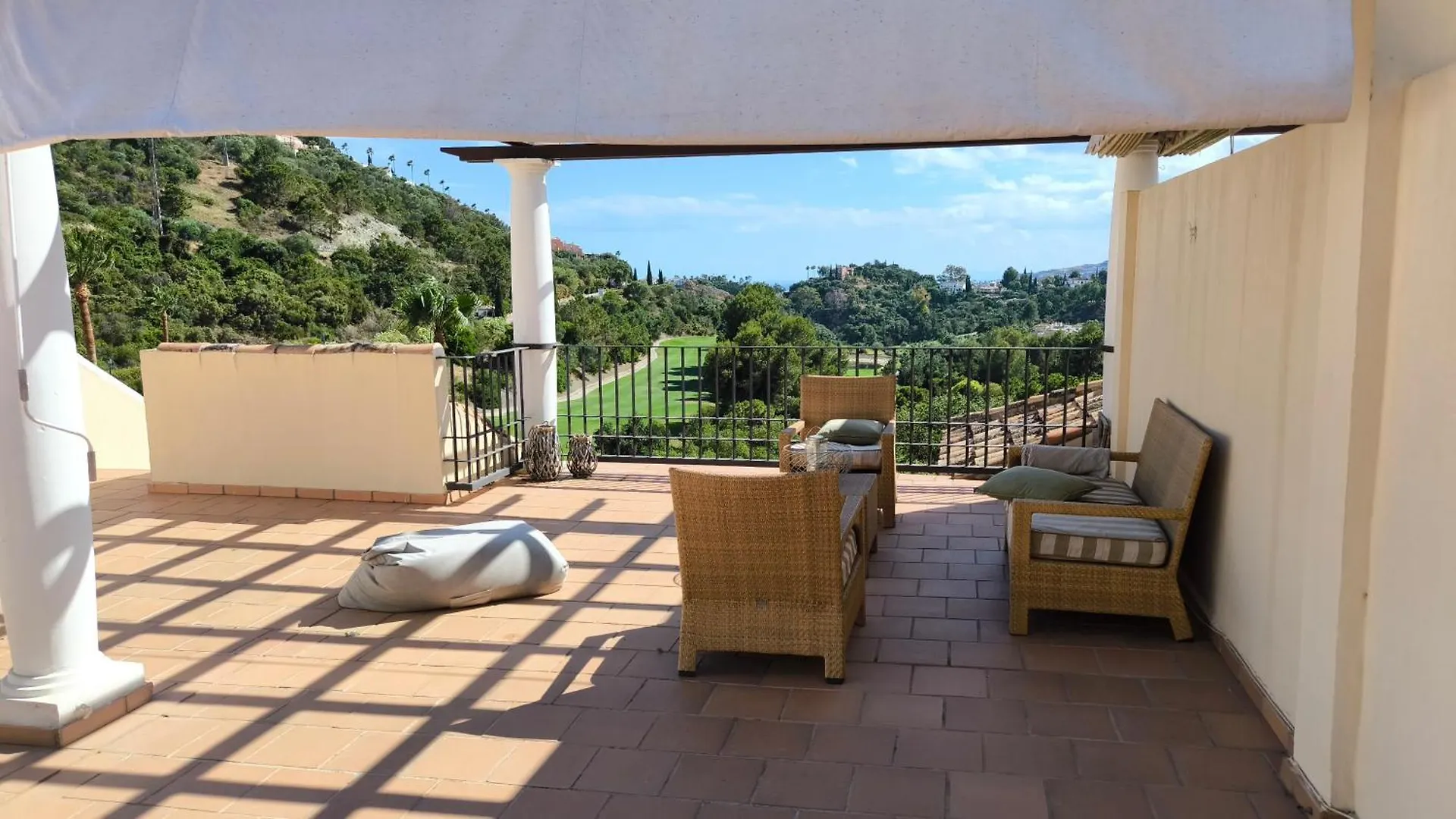 Las Jacarandas Penthouse With Stunning Views & Private Rooftop Apartment