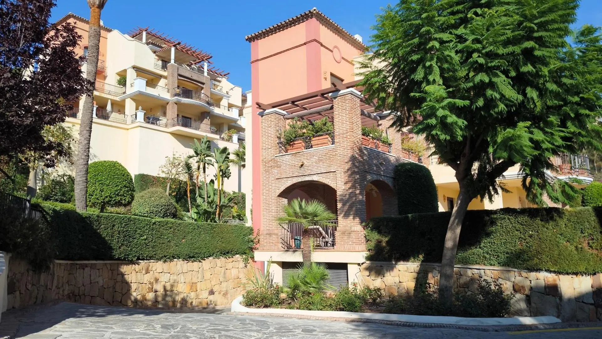 Las Jacarandas Penthouse With Stunning Views & Private Rooftop 0*, Benahavis Spain